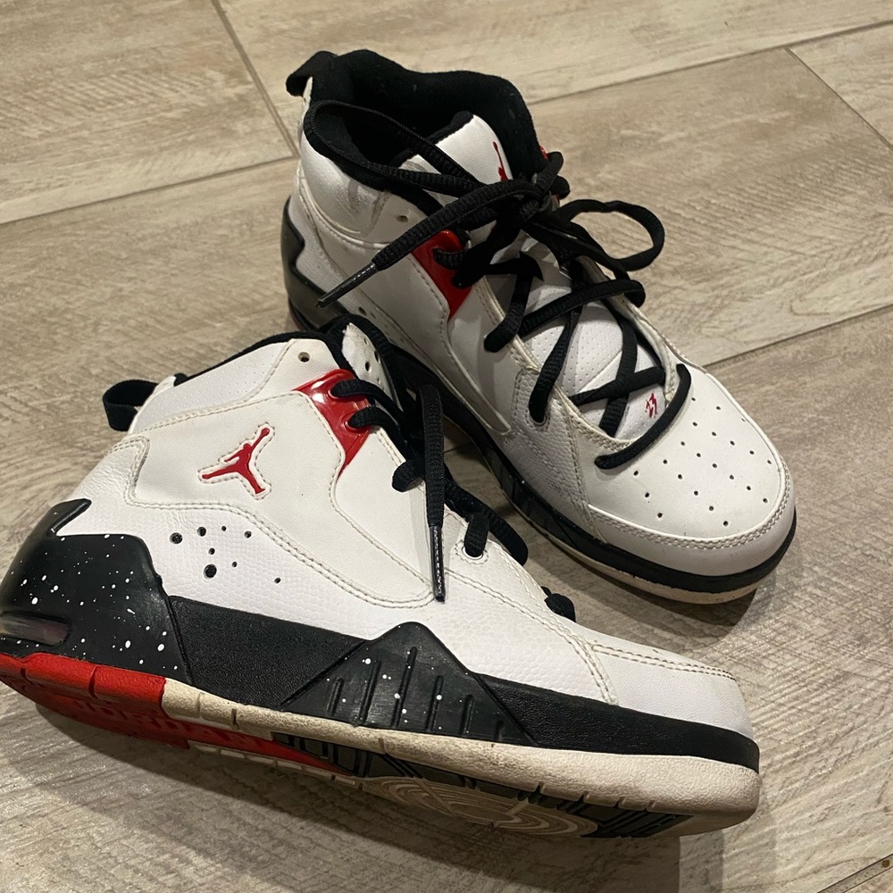 Air Jordan Classic 90 Shoes 3.5Y